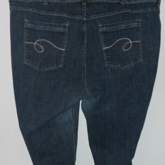 Jeans - Picture 3 of 4